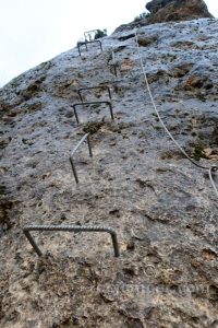 Tramo vertical - Vía Ferrata del Estrecho de Arcos de la Sierra - RocJumper