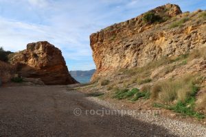 Parking - Cueva del Gigante - El Portús - RocJumper