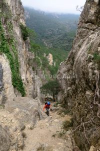 Canal Descompuesta - Vía Ferrata Avenc Ombría de Toll Blau - Mas Barberans - RocJumper