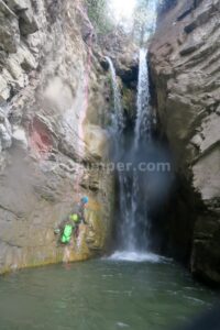 R9 - Barranco 12 Cascadas de Liri - RocJumper