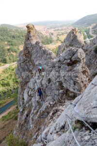 Agujas - Vía Ferrata Cistierna - RocJumper