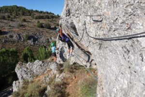 Puente de cadenas - Ranero II Difícil - Vía Ferrata Huerta de Rey - RocJumper