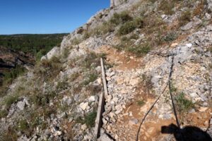 Flanqueo y caminar - Ranero II Difícil - Vía Ferrata Huerta de Rey - RocJumper