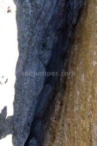 Chimenea - Vía Ferrata Cuerda la Graja - Duruelo de la Sierra - RocJumper