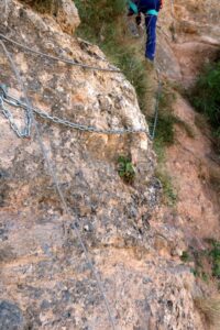 Flanqueo de Cadenas - Vía Ferrata Confinamiento (Ribafrecha, La Rioja)