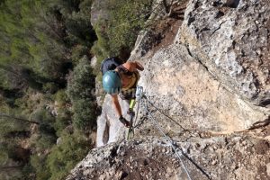 Repisa - Vía Ferrata Ivet La Rabiosa - Rojalons - RocJumper