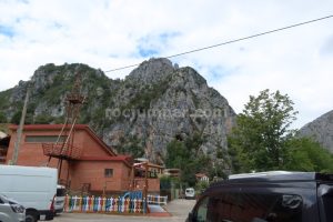 Parking - Vía Ferrata La Hermida - RocJumper