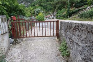 Paso puerta - Vía Ferrata El Milar - La Hermida - RocJumper