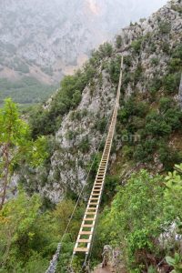 Puente Canelaria - Vía Ferrata La Hermida - RocJumper