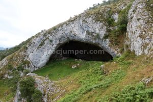 Cueva Ciloña - Vía Ferrata La Hermida - RocJumper