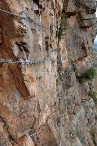 Tramo 2 Flanqueo cadenas - Vía Ferrata Sants de la Pedra - La Vall d'Uixó - RocJumper