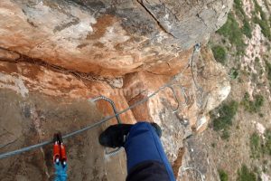 Tramo 4 Vertical - Vía Ferrata Sants de la Pedra - La Vall d'Uixó - RocJumper