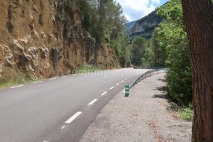 Aproximación - Vía Ferrata Paret de les Arcades - Llimiana - RocJumper