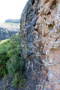 Flanqueo y Vertical - Vía Ferrata Roca Foradada - Llimiana - RocJumper