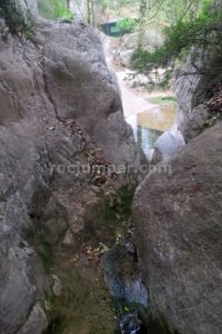 r4 - Torrent de Cal Patzí - La Nou de Berguedà - RocJumper