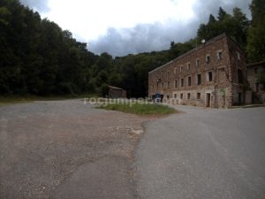 Parking Superior - Torrent de la Font Gran - Ogassa - RocJumper