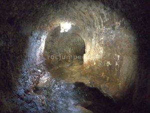 Ventana - Torrent de la Font Gran - Ogassa - RocJumper