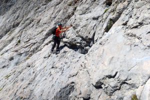 Flanqueo en descenso - Vía Directa de los Hermanos Martínez - Picu Urriellu - Sotres - RocJumper
