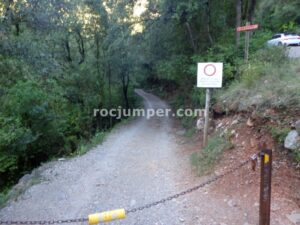 Cadena - Barranc de Sant Aniol - Sadernes - RocJumper
