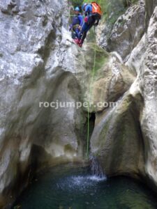 R6 - Barranc de Sant Aniol - Sadernes - RocJumper