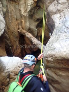 R5 - Barranco Las Buitreras - El Colmenar - RocJumper
