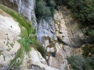 R8 - Barranc de Sant Aniol - Sadernes - RocJumper