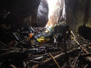Troncos - Barranco Las Buitreras - El Colmenar - RocJumper