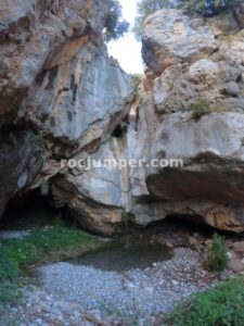 R8 - Barranc del Bosc de Serradell - RocJumper