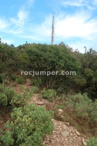 Hacia la estación de l'Aeri - Descenso de Paret de l'Aeri - Montserrat - RocJumper