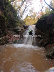 R7 - Riera d'Ogassa- Sant Martí d'Ogassa - RocJumper