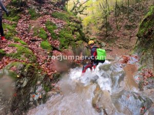R8 - Riera d'Ogassa- Sant Martí d'Ogassa - RocJumper