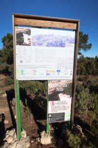 Cartel - Vía Ferrata Yeste o Monte Ardal - RocJumper