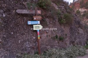 Carteles - Vía Ferrata Los Picarzos - Aýna - RocJumper