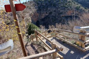 Bajada escalera - Vía Ferrata El Puente y 3 Puntas - San Blas - RocJumper