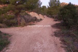 Aproximación - Vía Ferrata Peña Roya - Losa de Obispo - RocJumper