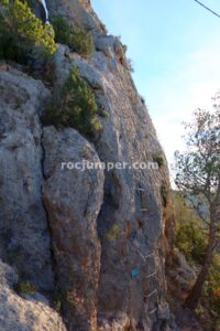 Vertical - Vía Ferrata El Remedio - Chelva - RocJumper