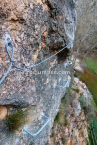 Flanqueos - Tramo 1 - Vía Ferrata La Bárbara - Montalbán - RocJumper