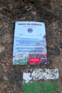 Cartel inicio - Vía Ferrata La Araña - Sierra Güejar - RocJumper