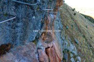 Flanqueos - Vía Ferrata Fuente de la Peña - Jaén - RocJumper