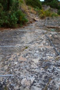 Placa - Vía Ferrata La Mocha - La Iruela - RocJumper