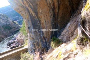 Tramo 1 - Cueva - Vía Ferrata Refogons - Campo - RocJumper
