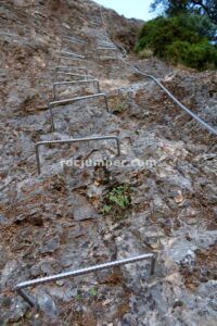 Placa Tumbada - Vía Ferrata La Mocha - La Iruela - RocJumper