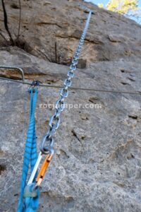 Tramo 1 Péndulo - Vía Ferrata Cueva Mona - Linares de Mora - RocJumper