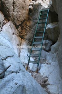 Escalera final - Camino Equipado Barranco del Tranco K1 (Villel, Teruel) - RocJumper