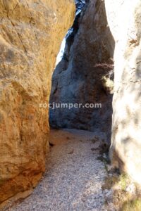 Estrechamiento - Camino Equipado Barranco del Tranco K1 (Villel, Teruel) - RocJumper