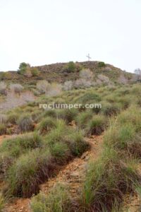 Llegando a la Cruz - Vía Ferrata Callejones del Gato + Paso del Gato - Orihuela - RocJumper