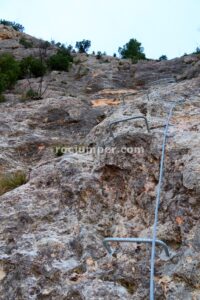 Placa Tumbada - Tramo 2 - Vía Ferrata La Bárbara - Montalbán - RocJumper