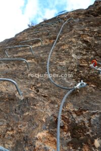 Vertical - Tramo 1 - Vía Ferrata La M de Cárdiar - RocJumper