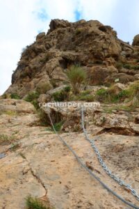 Cadenas - Tramo 1 - Vía Ferrata La M de Cárdiar - RocJumper