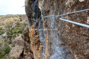Flanqueo - Tramo 2 - Vía Ferrata La M de Cárdiar - RocJumper